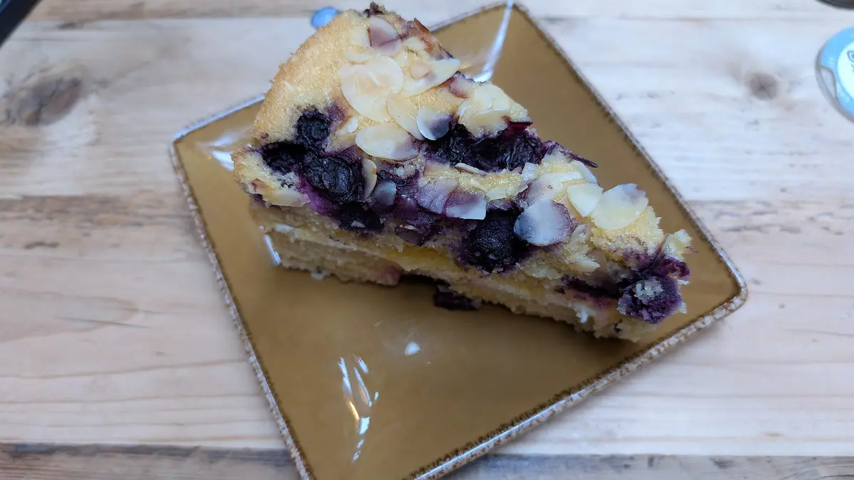 Seaview Café – cake shop in Lochgilphead town centre